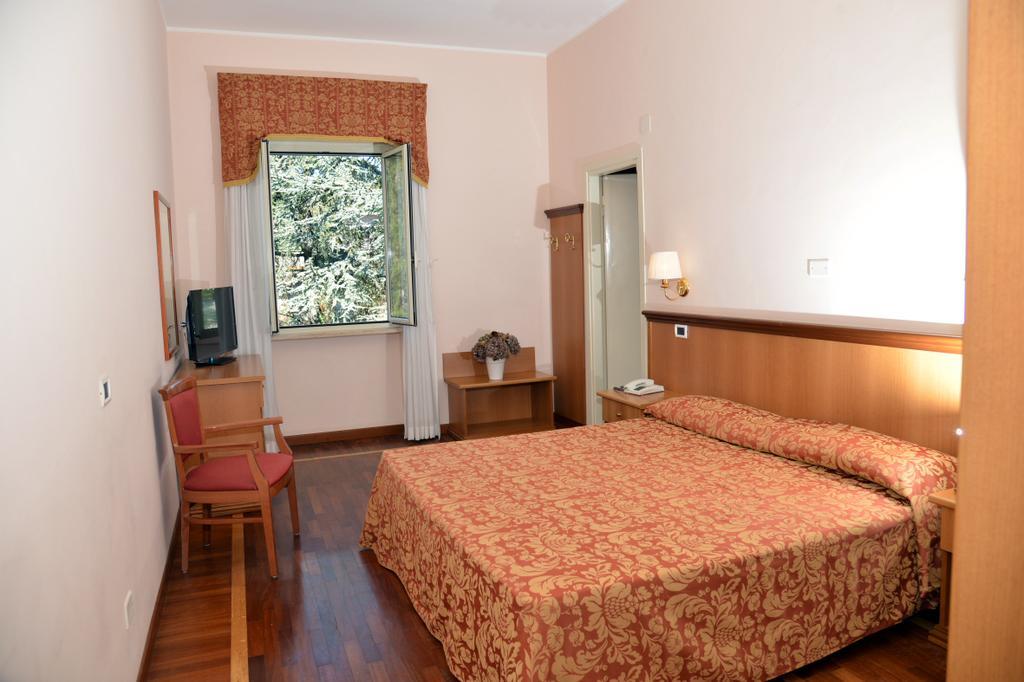 Hotel Reale Fiuggi Zimmer foto